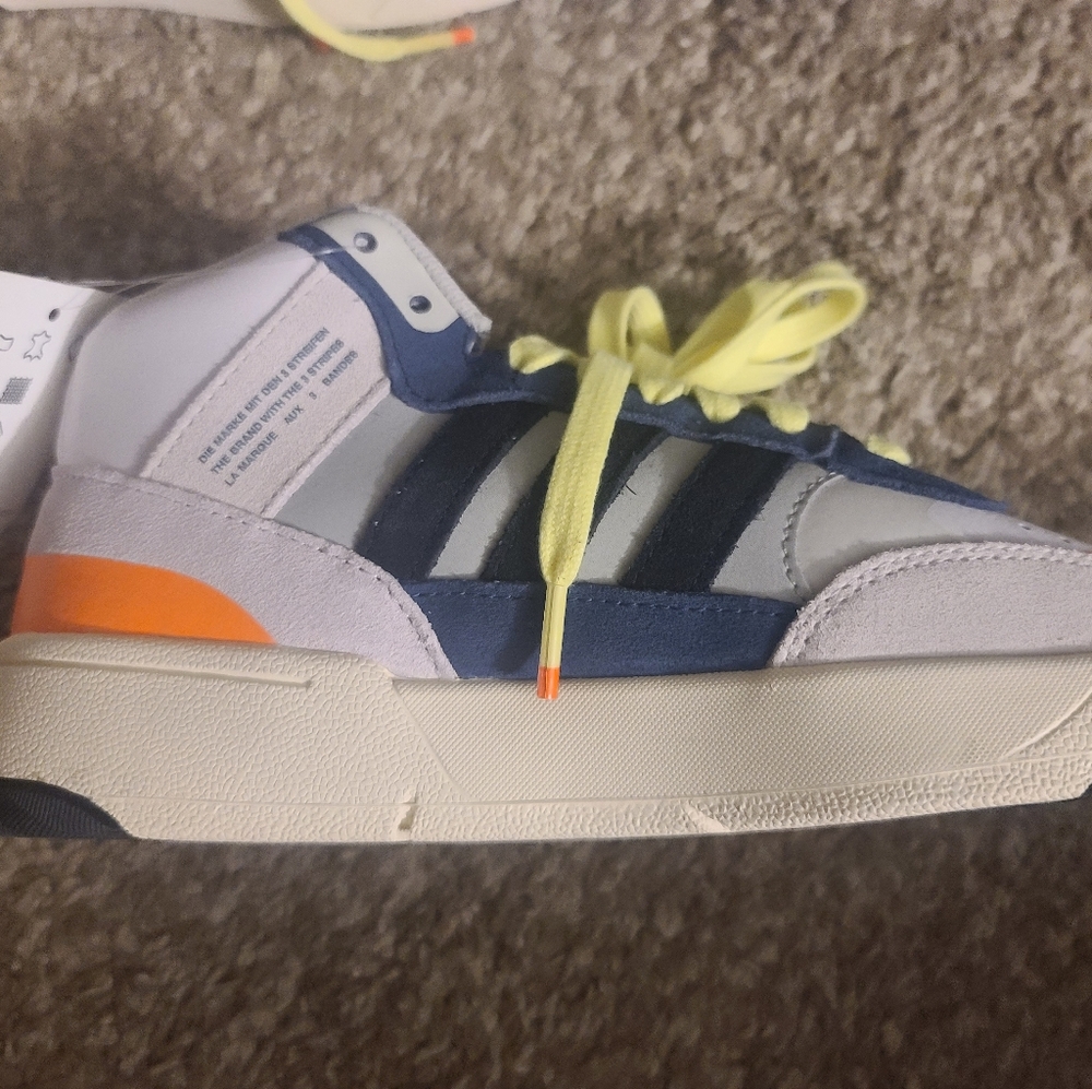 Adidas H00173 Shoes 5.5  or women's 6.5 - Picture 4 of 9
